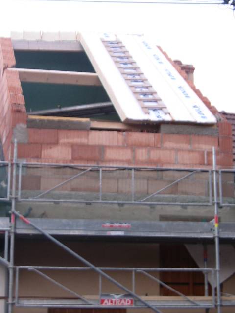 Réfection et surélévation d'une toiture chez un particulier à Pernand-Vergellesses