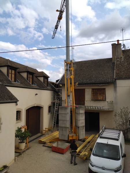 Rénovation d'une couverture en tuiles mécaniques et plates chez un viticulteur à Pommard proche de Beaune