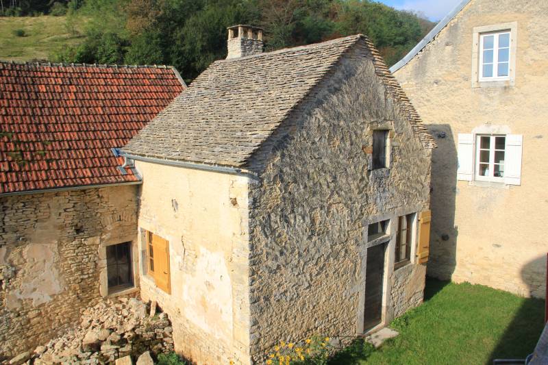Restauration d'une couverture en laves chez un particulier à Meloisey proche Beaune